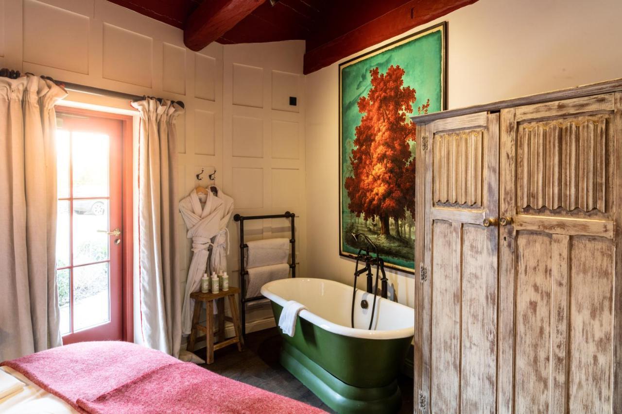 Hotel The Double Red Duke, Cotswolds Witney Exterior foto